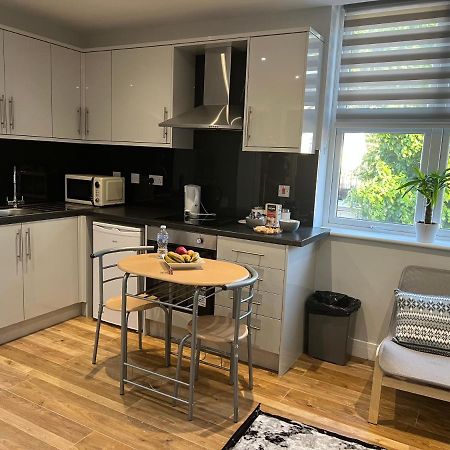 The Grande Residence - Close To Central London & Next To Northfield Tube Station Hanwell エクステリア 写真