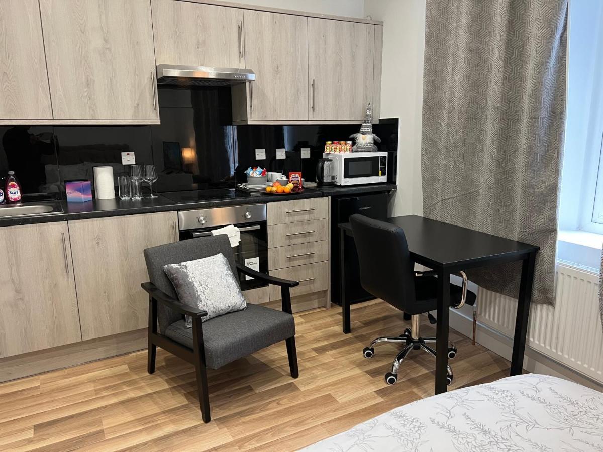 The Grande Residence - Close To Central London & Next To Northfield Tube Station Hanwell エクステリア 写真